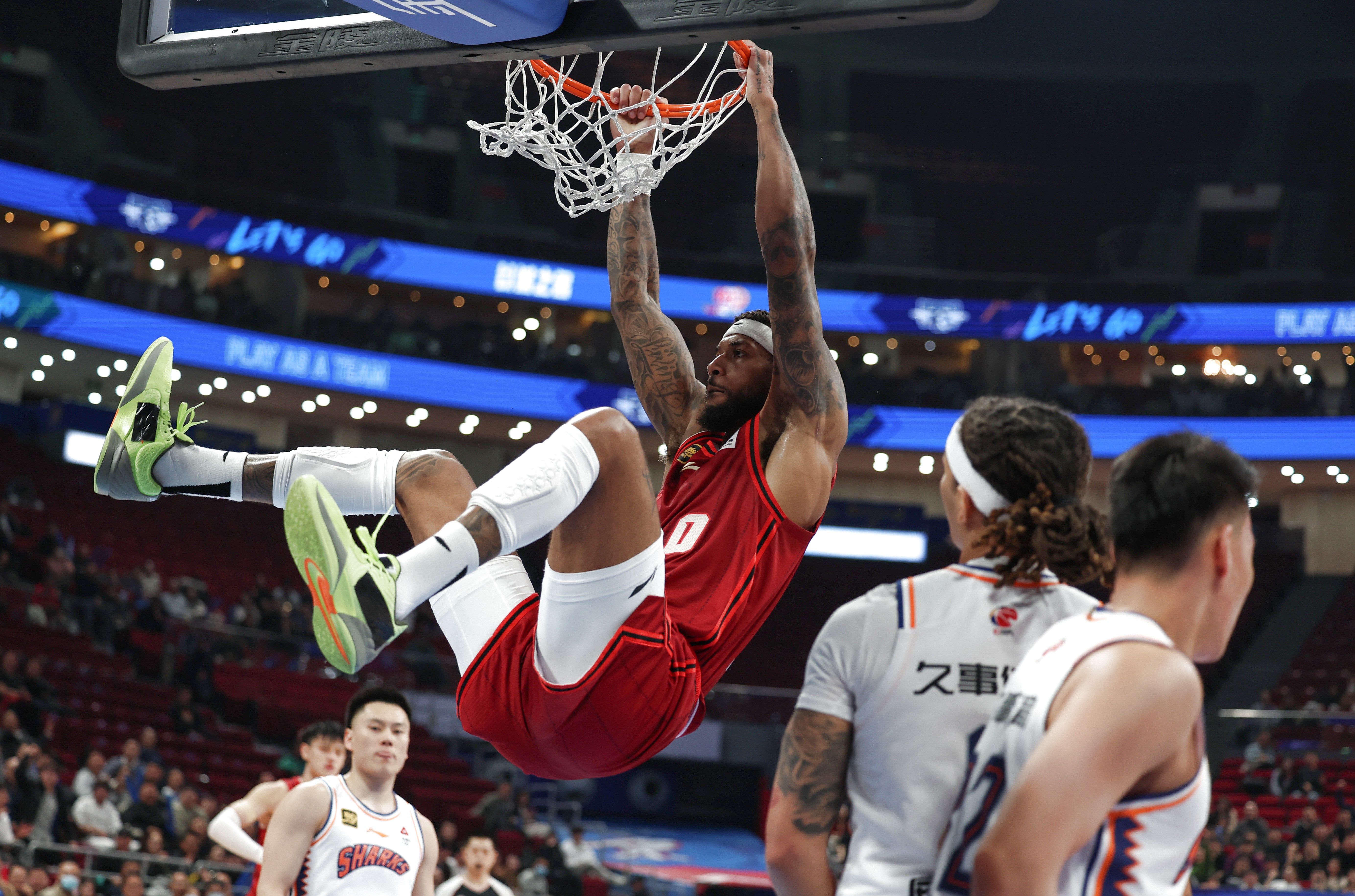 开云登录入口-加时末段深圳男篮扳平良机——社区盾节点到来，底气十足，临场指挥获称赞(孙铭徽复苏助广厦扳平cba总决赛)