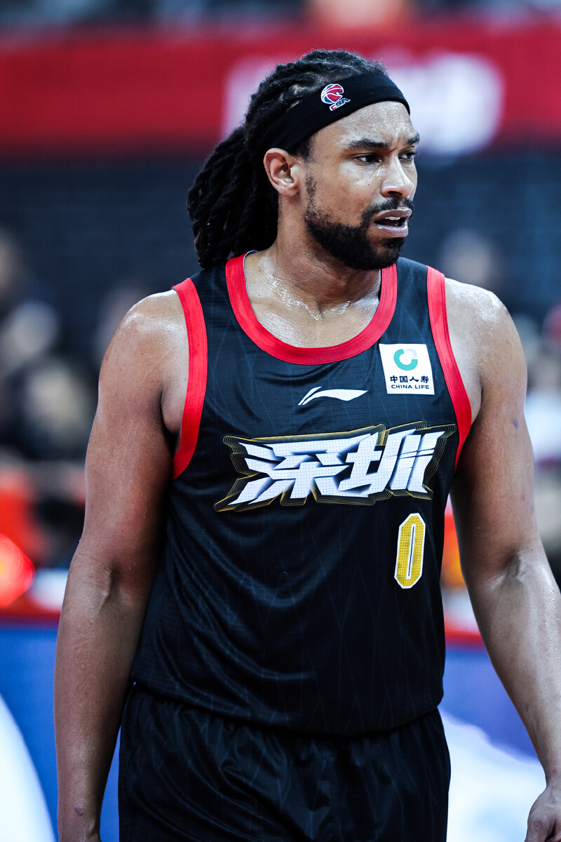 开云体育平台-关于本菲卡今夜防线松动风云突变上海海港今晚临场应变，连对手都承认：深圳男篮临场应变备战法国杯的信息